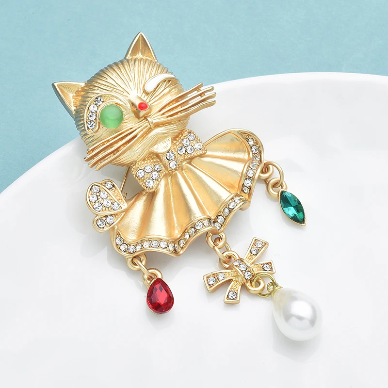 vintage cat brooch